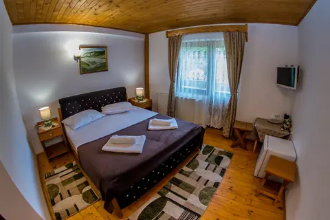 Cameră dublă matrimonială, cu balcon