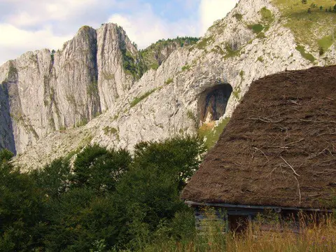 Rezervația Scărița-Belioara, în Muntele Mare
